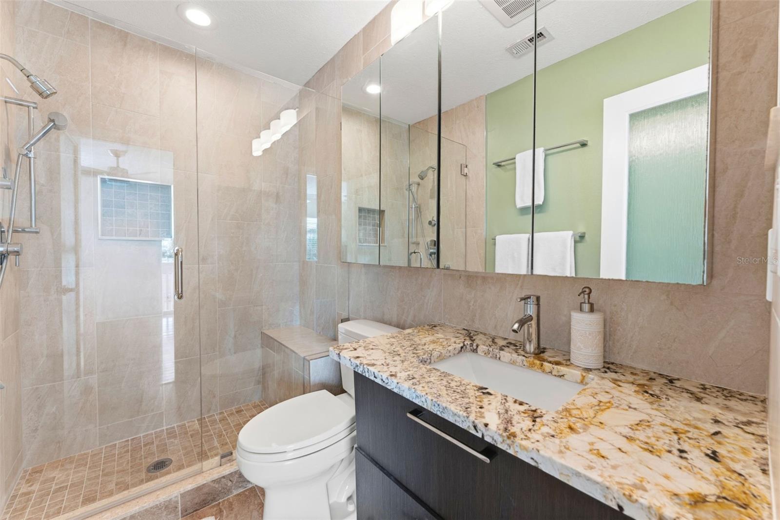 DAVIS ISLANDS PB10 PG52 TO 57 - Residential