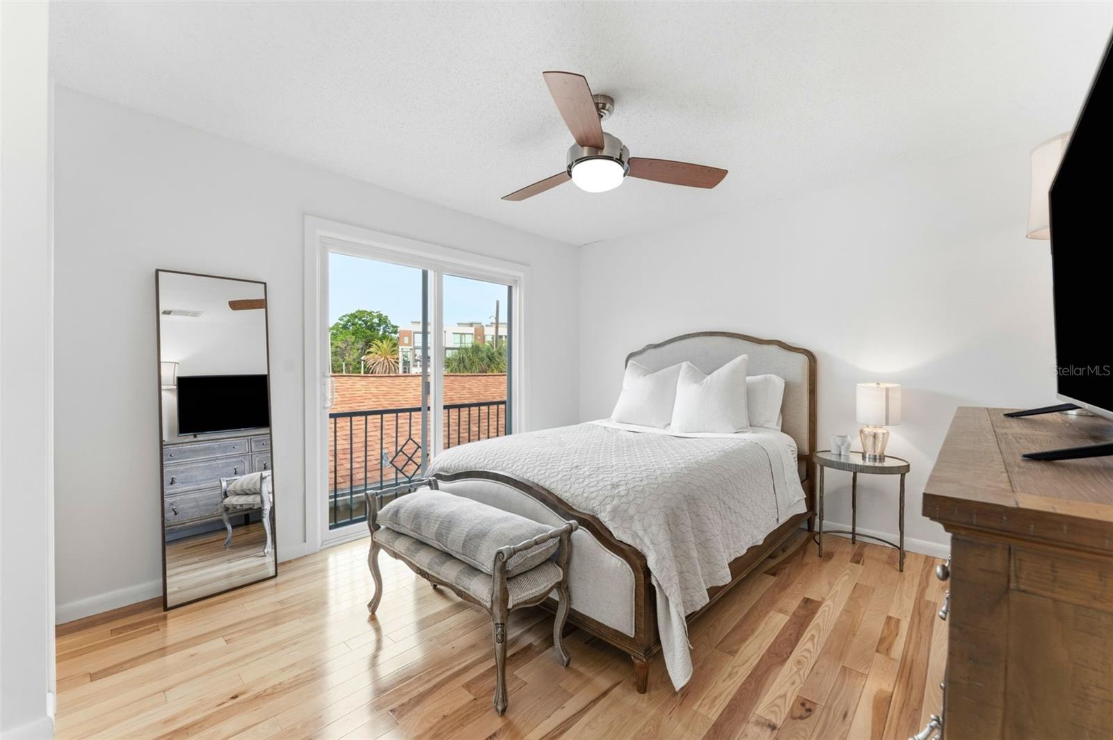 DAVIS ISLANDS PB10 PG52 TO 57 - Residential