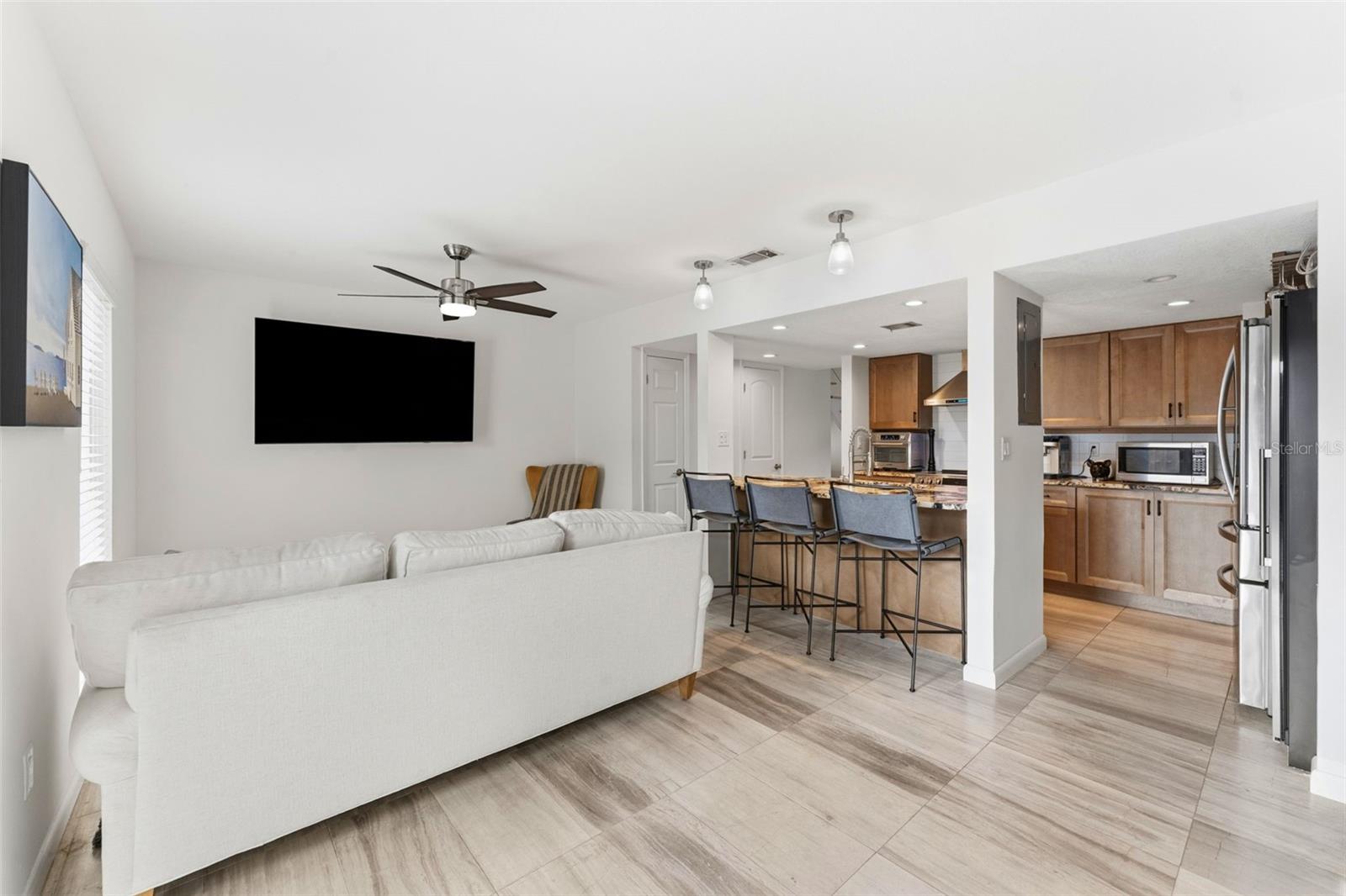 DAVIS ISLANDS PB10 PG52 TO 57 - Residential