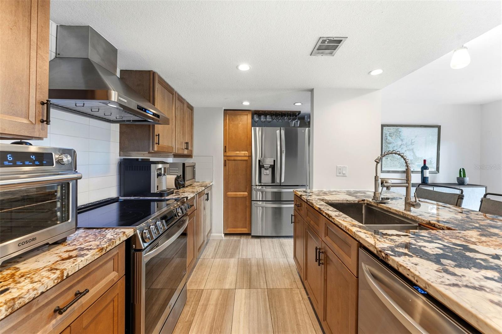 DAVIS ISLANDS PB10 PG52 TO 57 - Residential