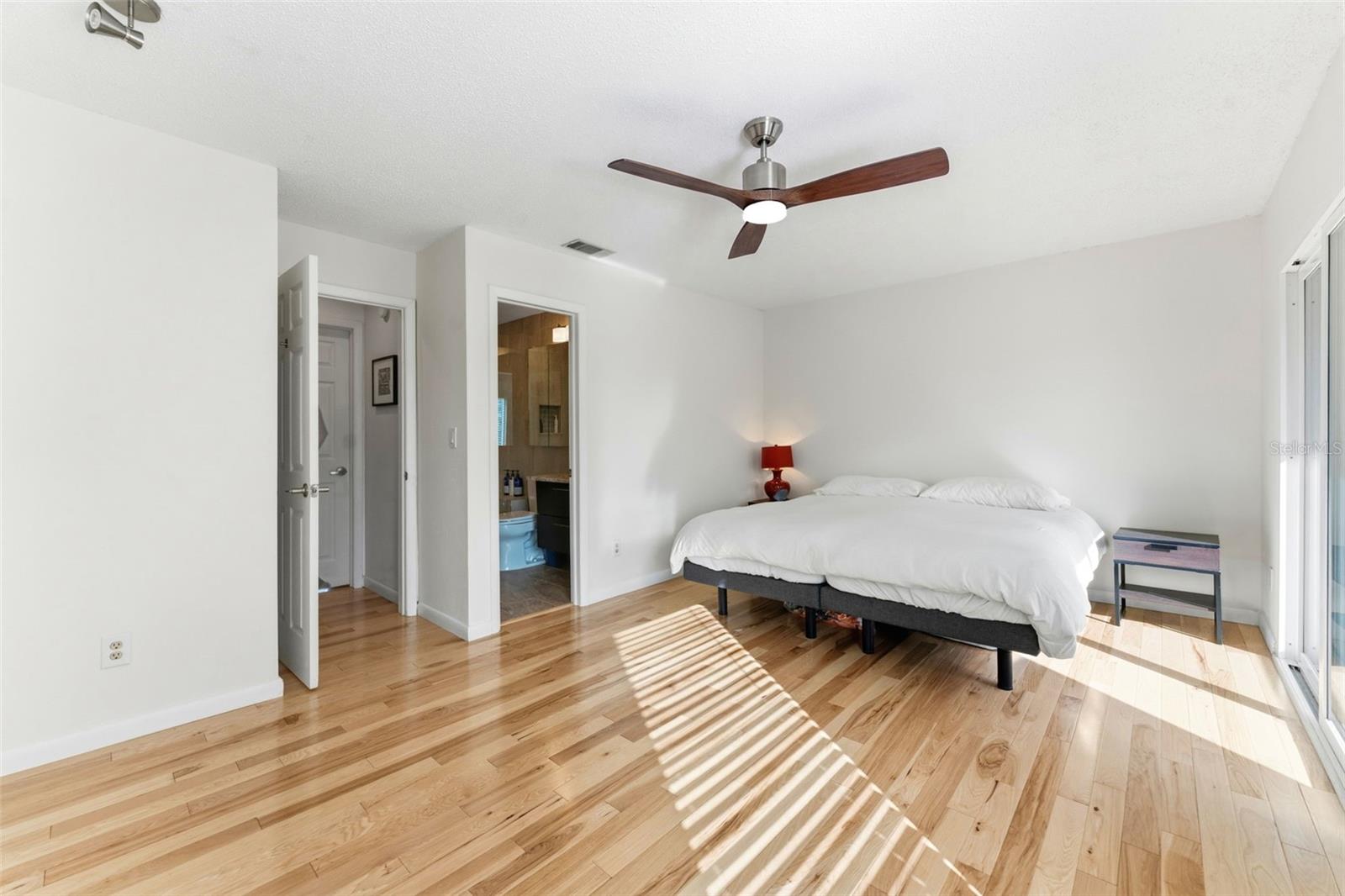 DAVIS ISLANDS PB10 PG52 TO 57 - Residential