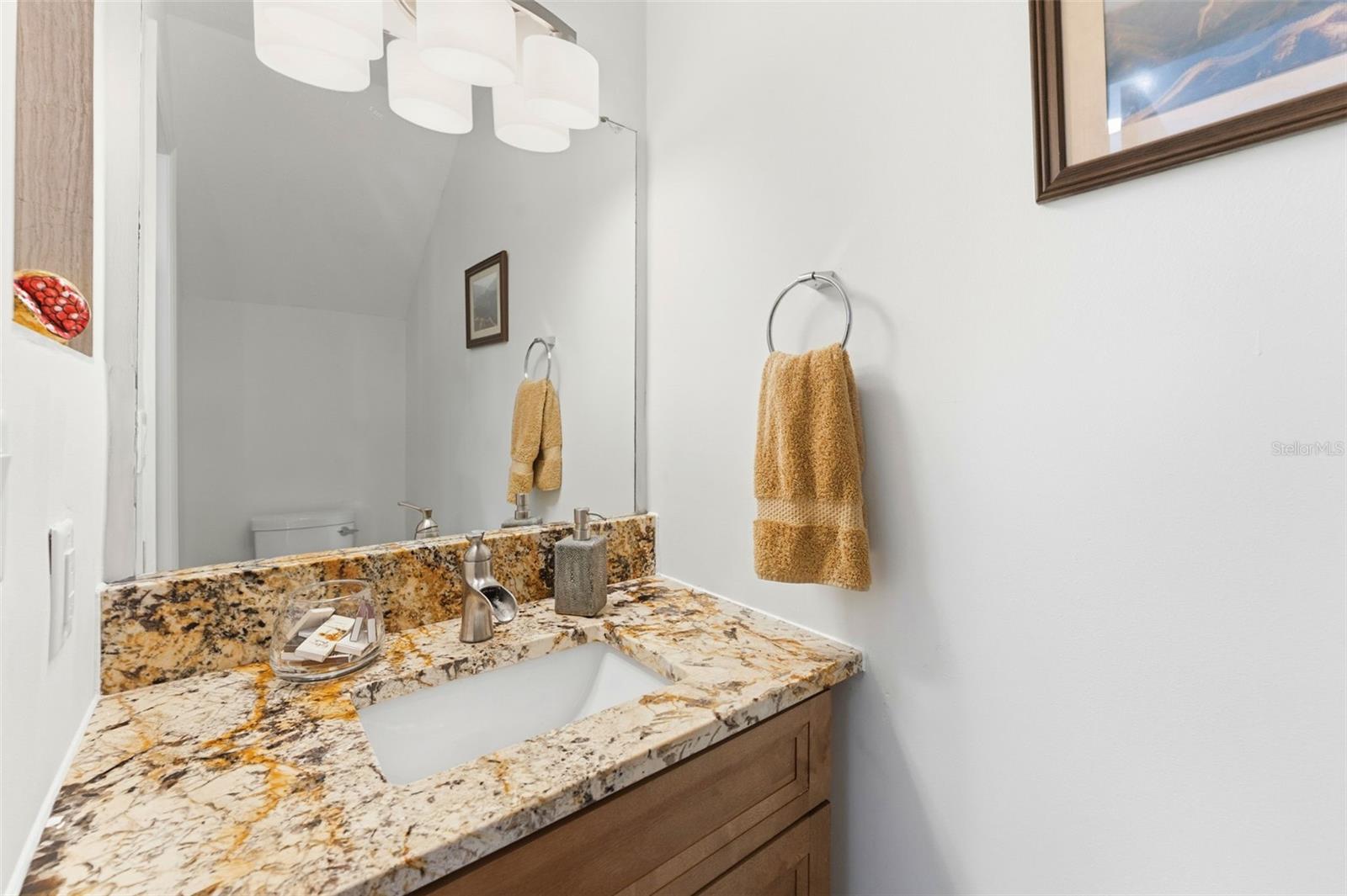 DAVIS ISLANDS PB10 PG52 TO 57 - Residential