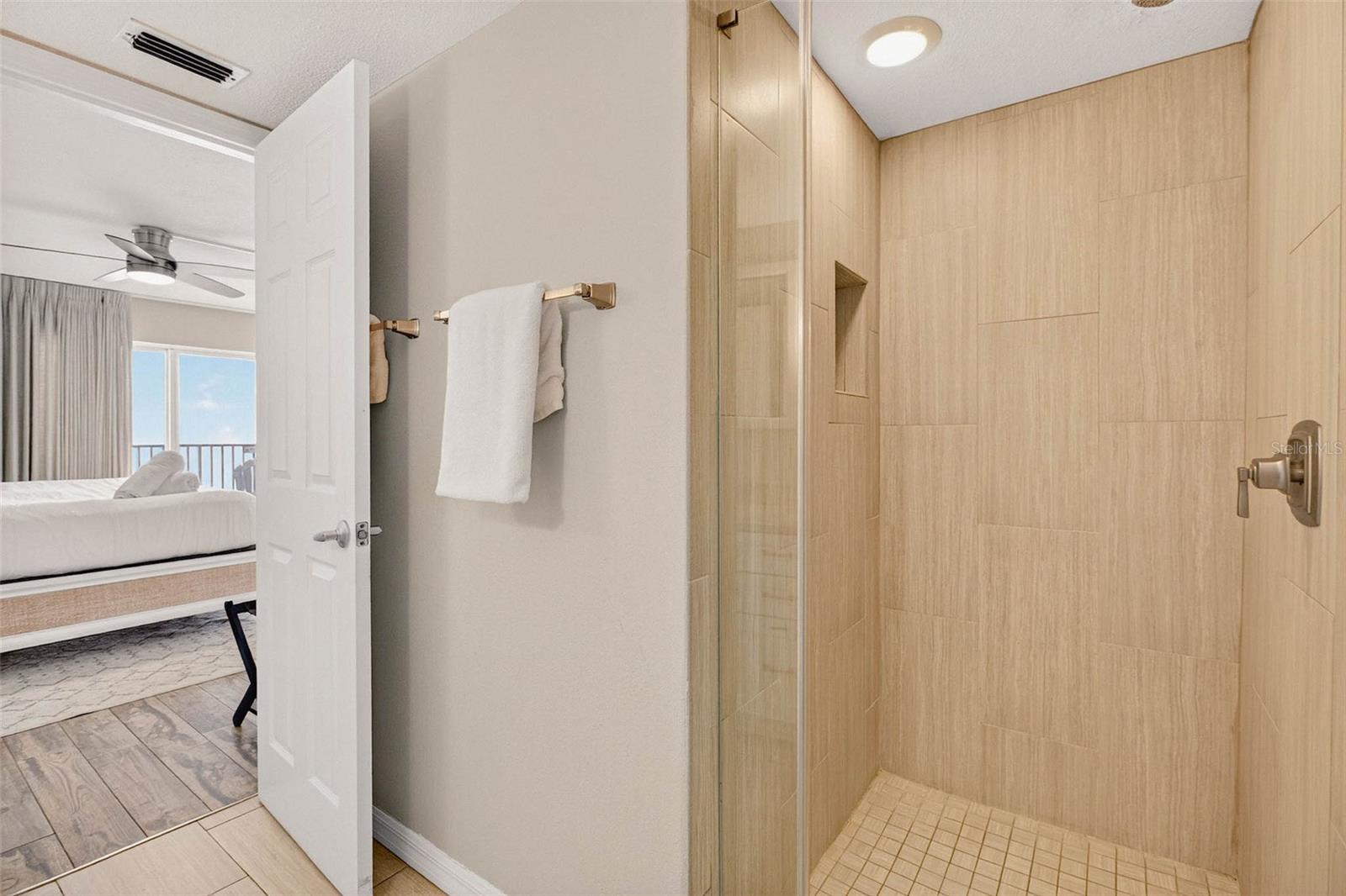 KIMA CONDO - Residential