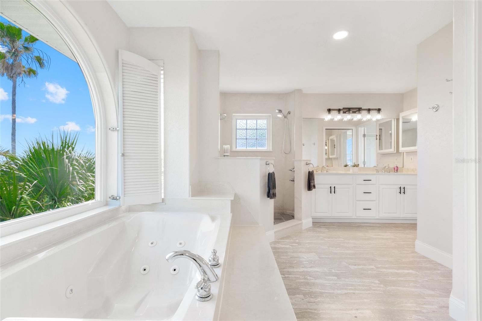 BARRATARIA ISLAND - Residential