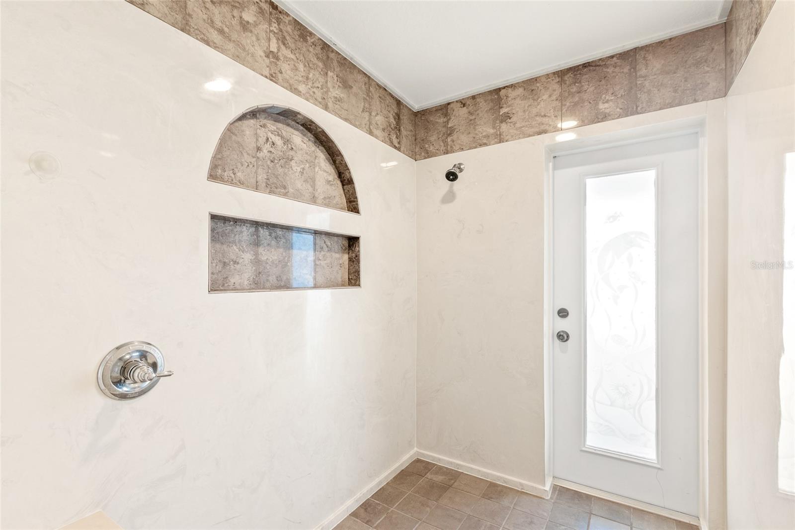 BARRATARIA ISLAND - Residential