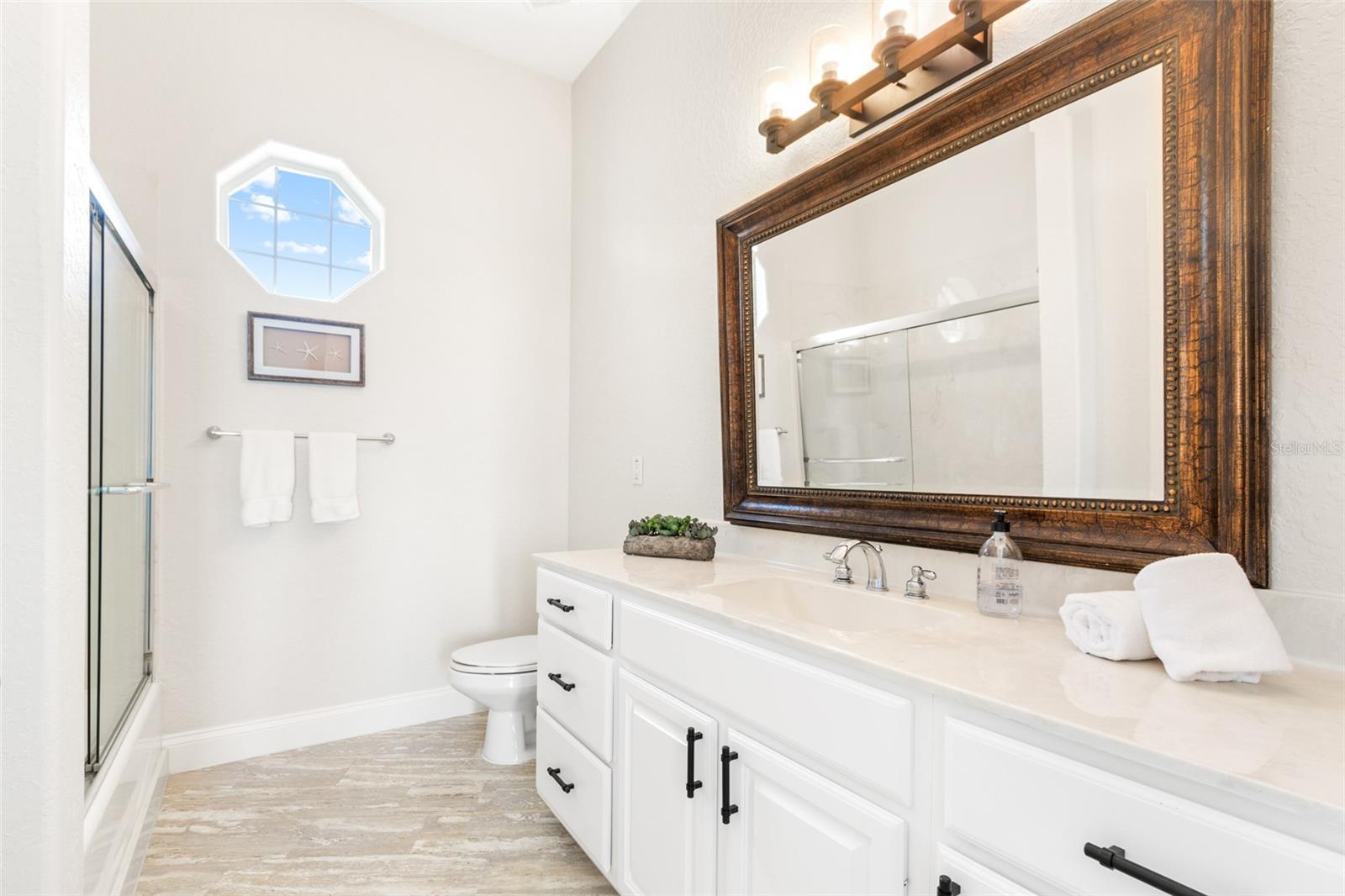 BARRATARIA ISLAND - Residential