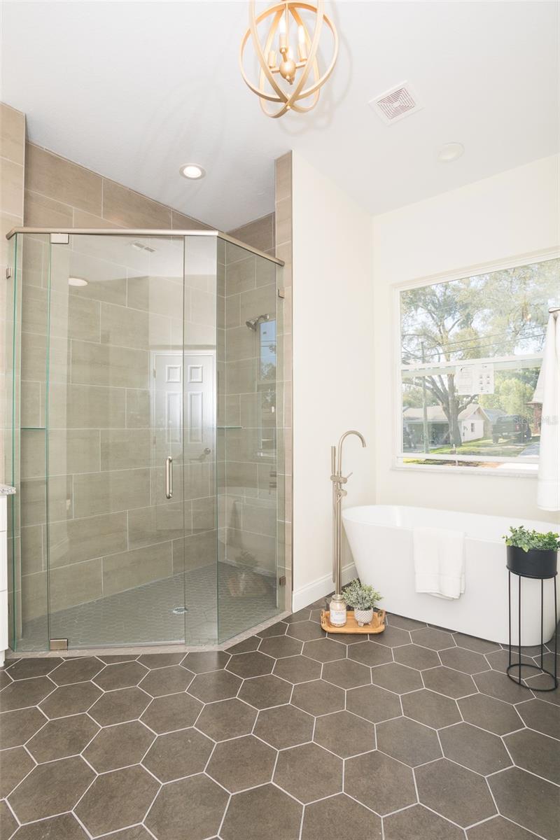 WHITEHURST MANOR - Residential