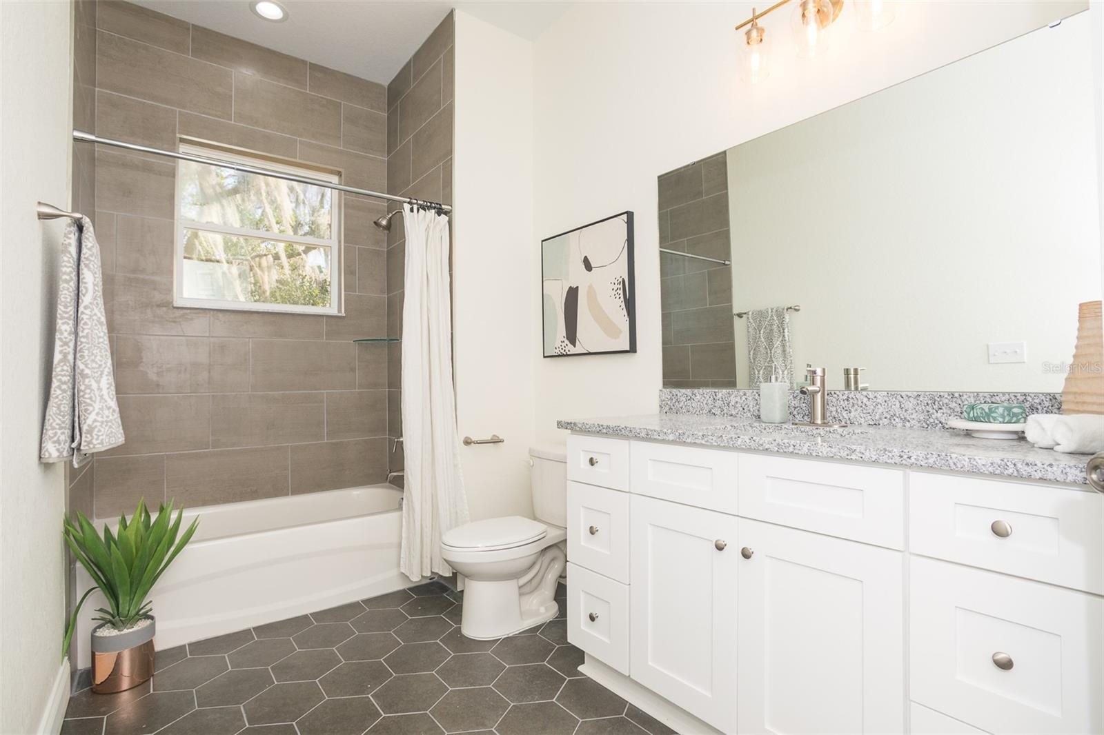 WHITEHURST MANOR - Residential