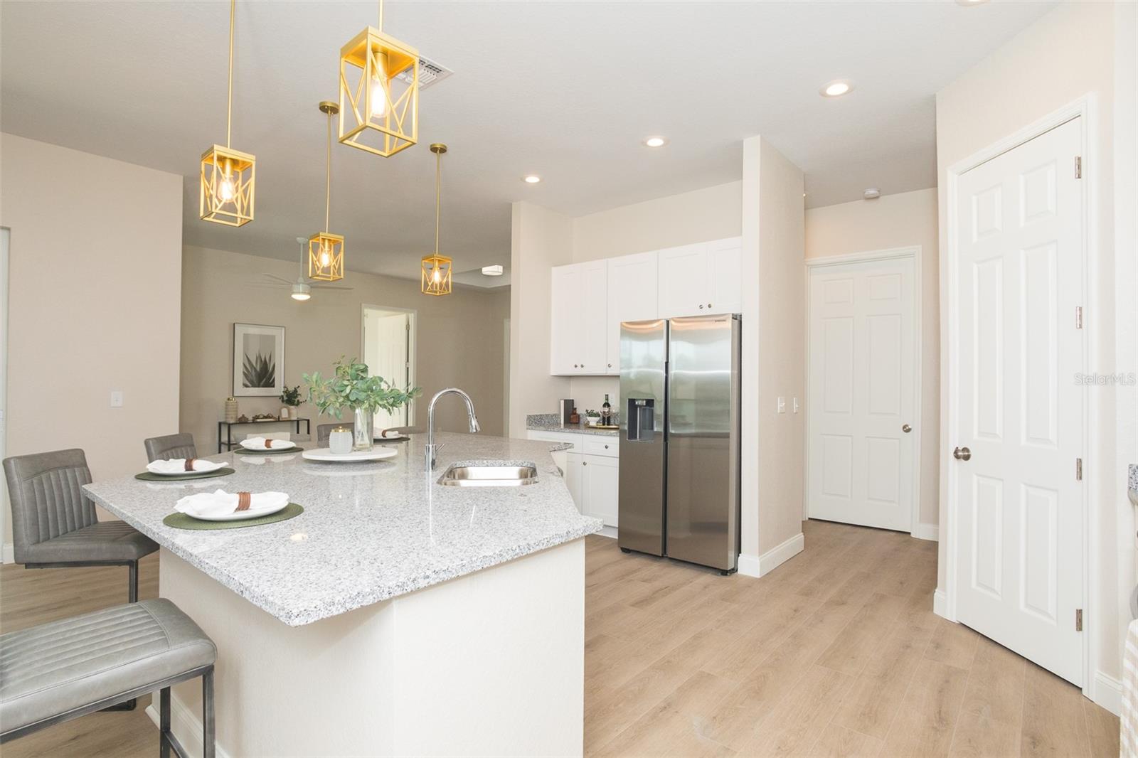 WHITEHURST MANOR - Residential