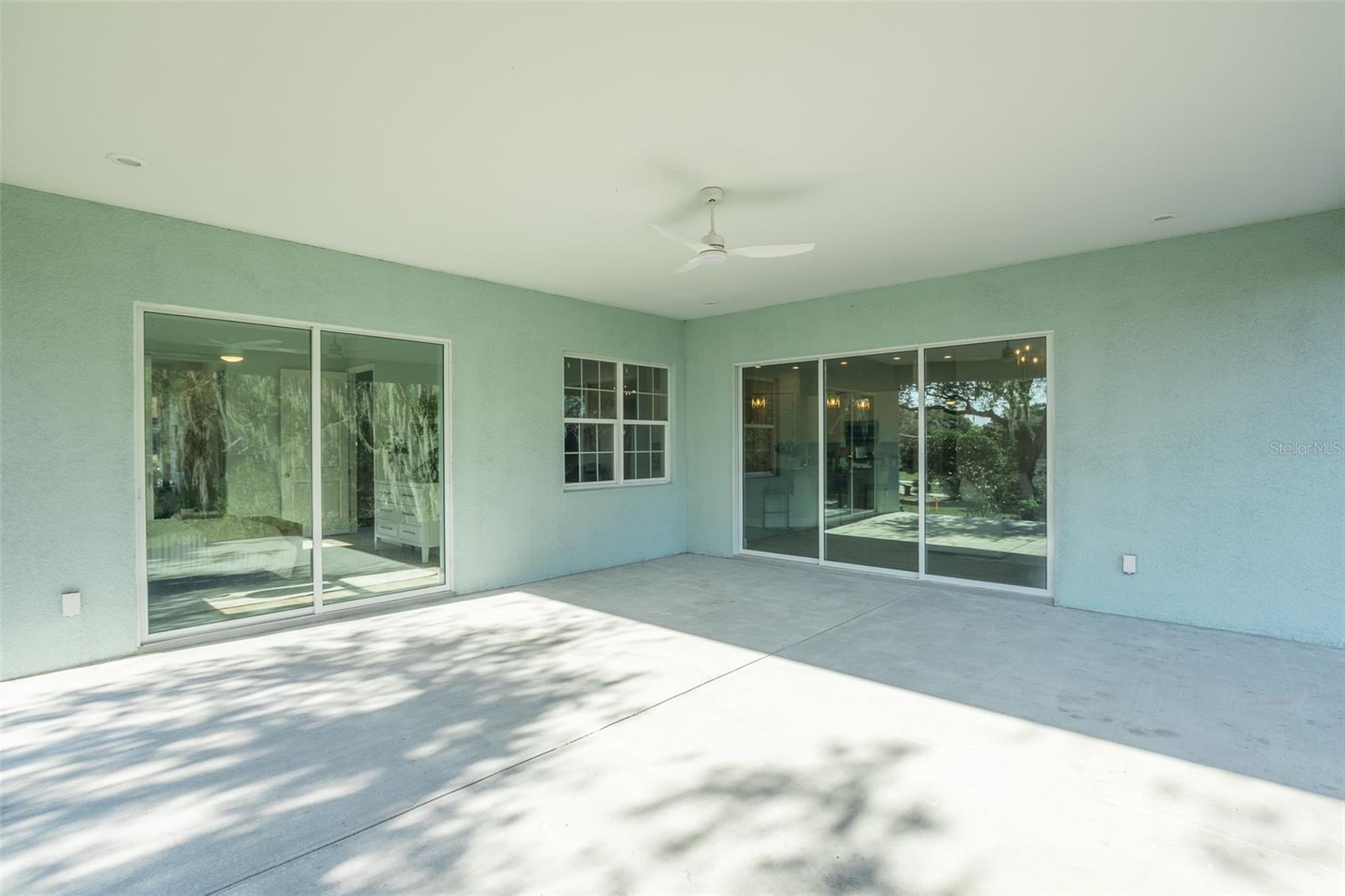 WHITEHURST MANOR - Residential