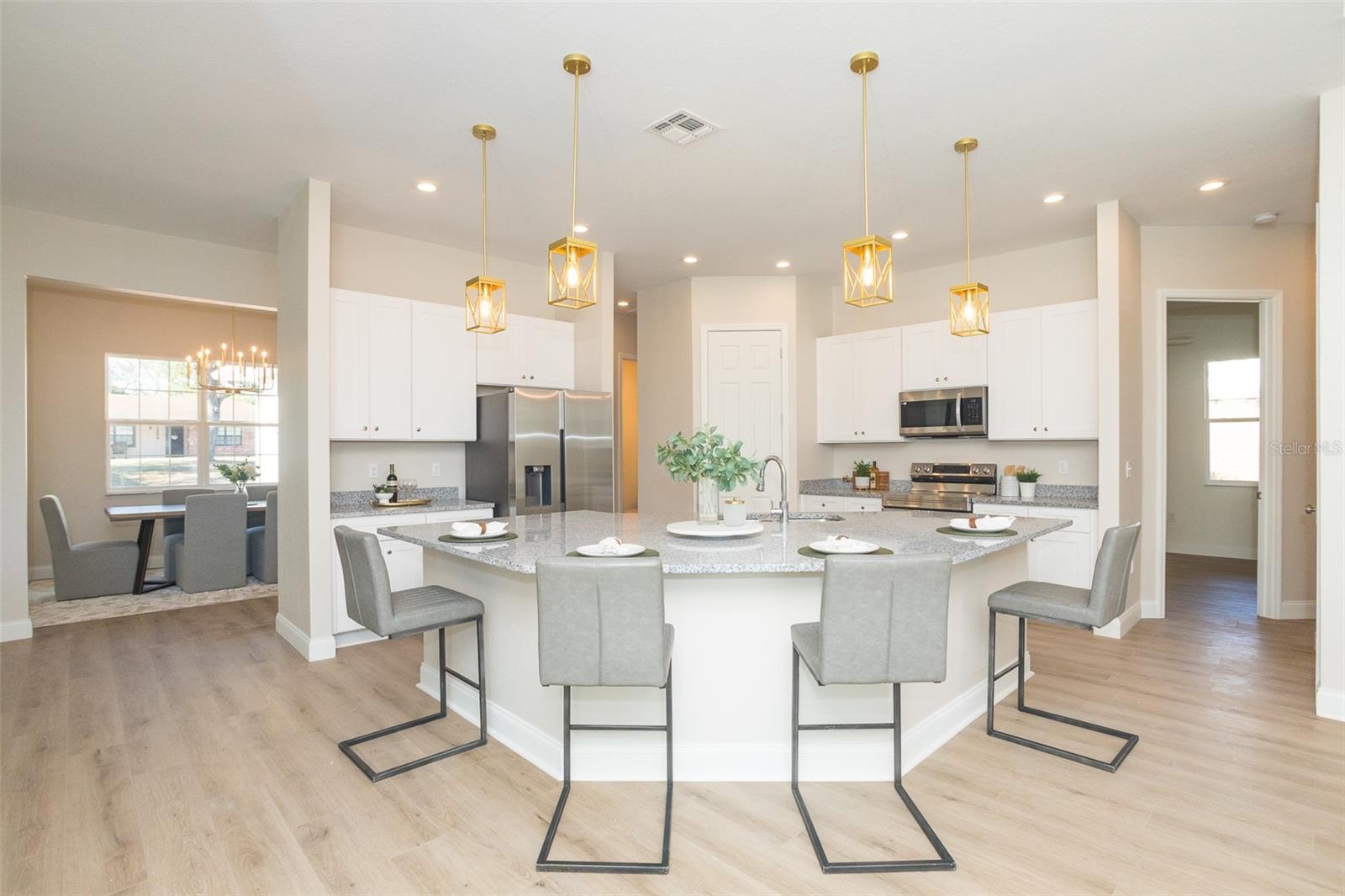 WHITEHURST MANOR - Residential