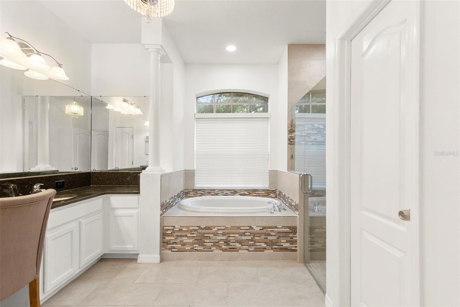 VALRICO LAKE - Residential