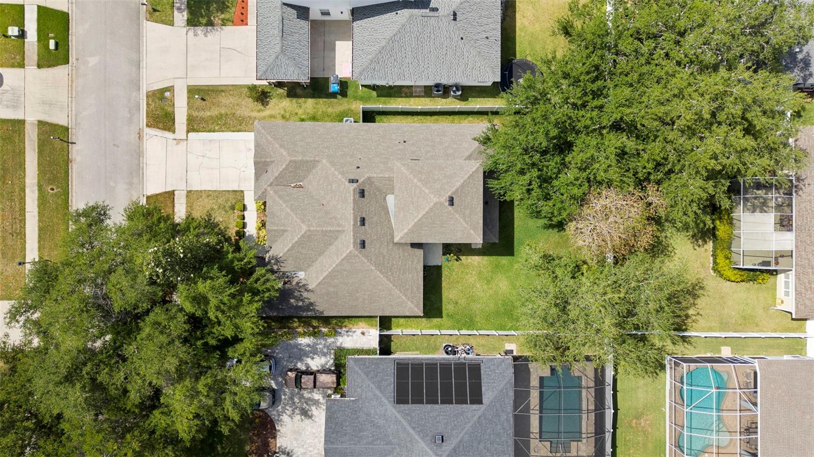 VALRICO LAKE - Residential
