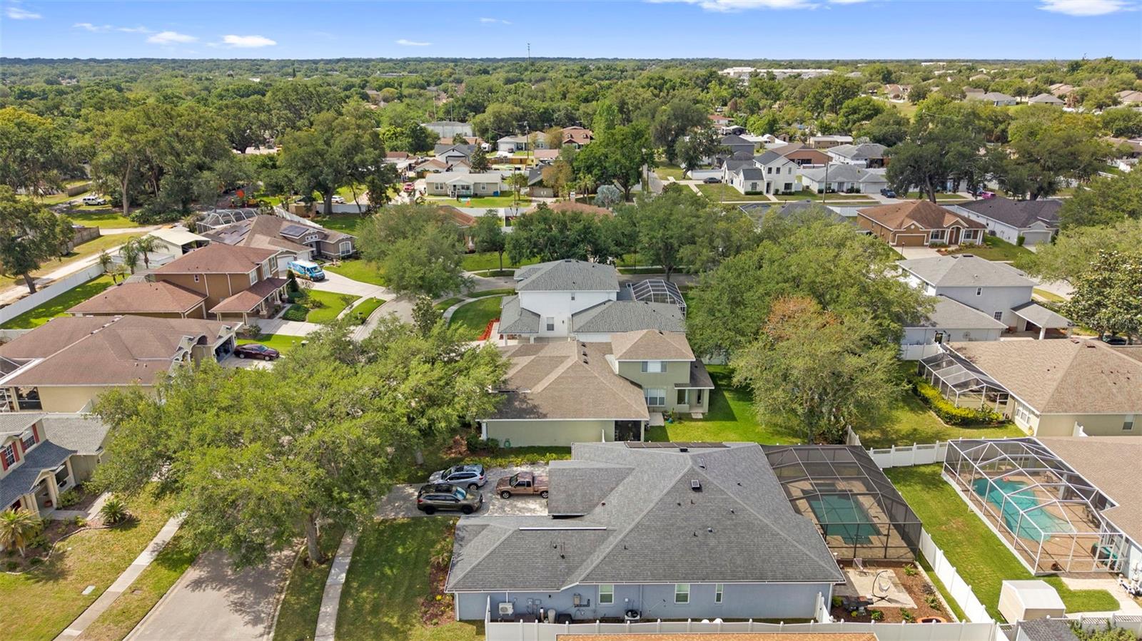 VALRICO LAKE - Residential