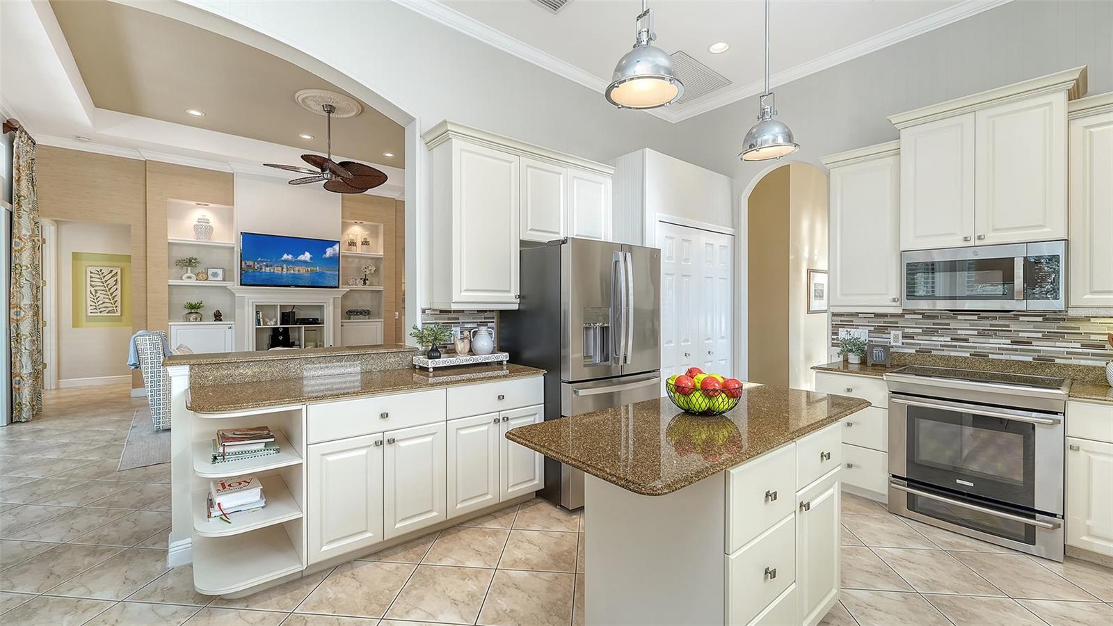 LAKEWOOD RANCH COUNTRY CLUB VILLAGE R&S - Residential