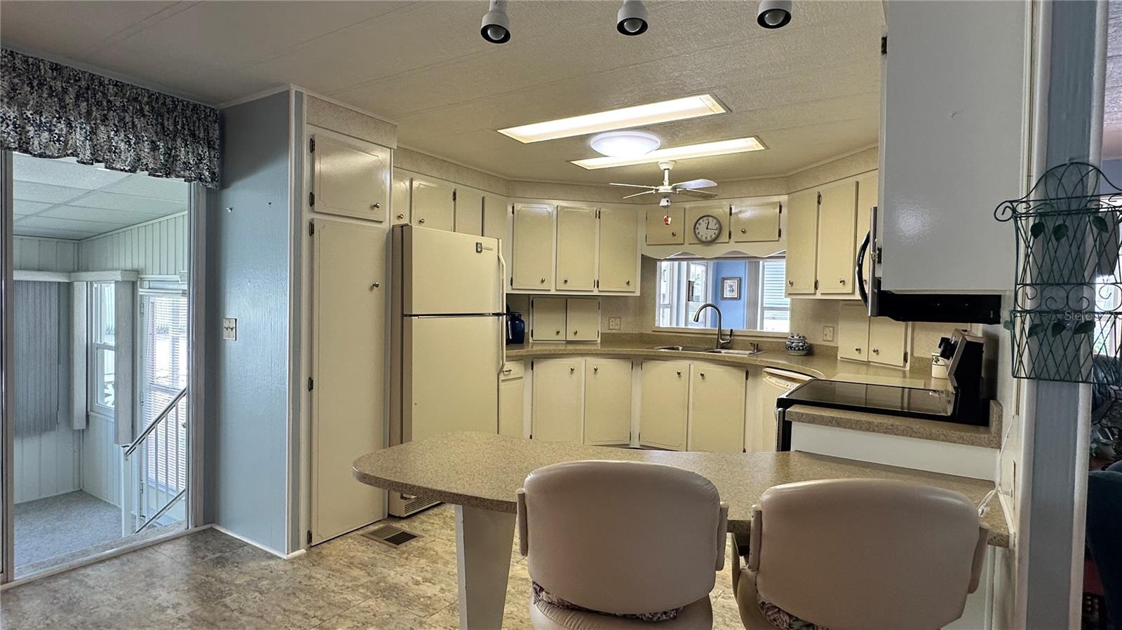 TERRA CEIA MANOR CO-OP - Residential