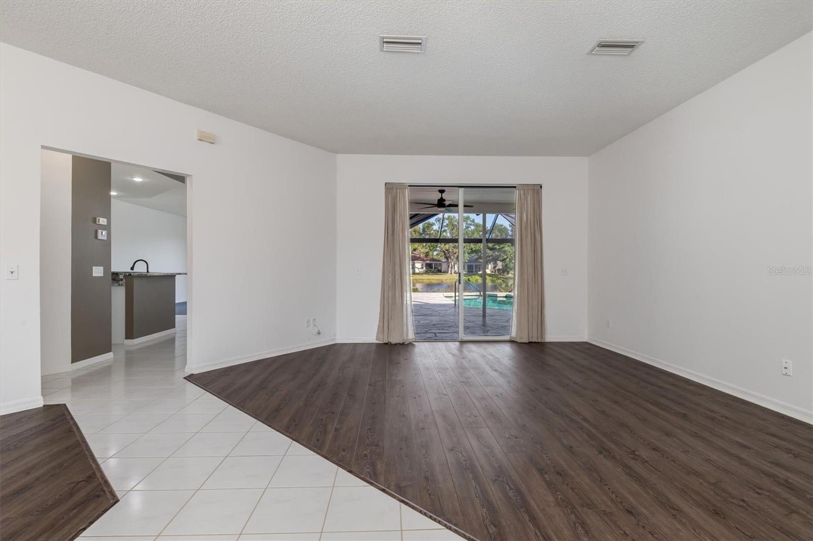 4063 WESTBOURNE CIRCLE