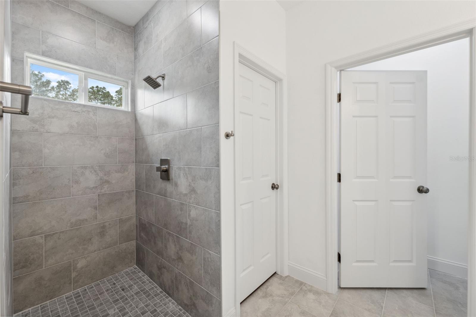 CITRUS SPGS UNIT 04 - Residential