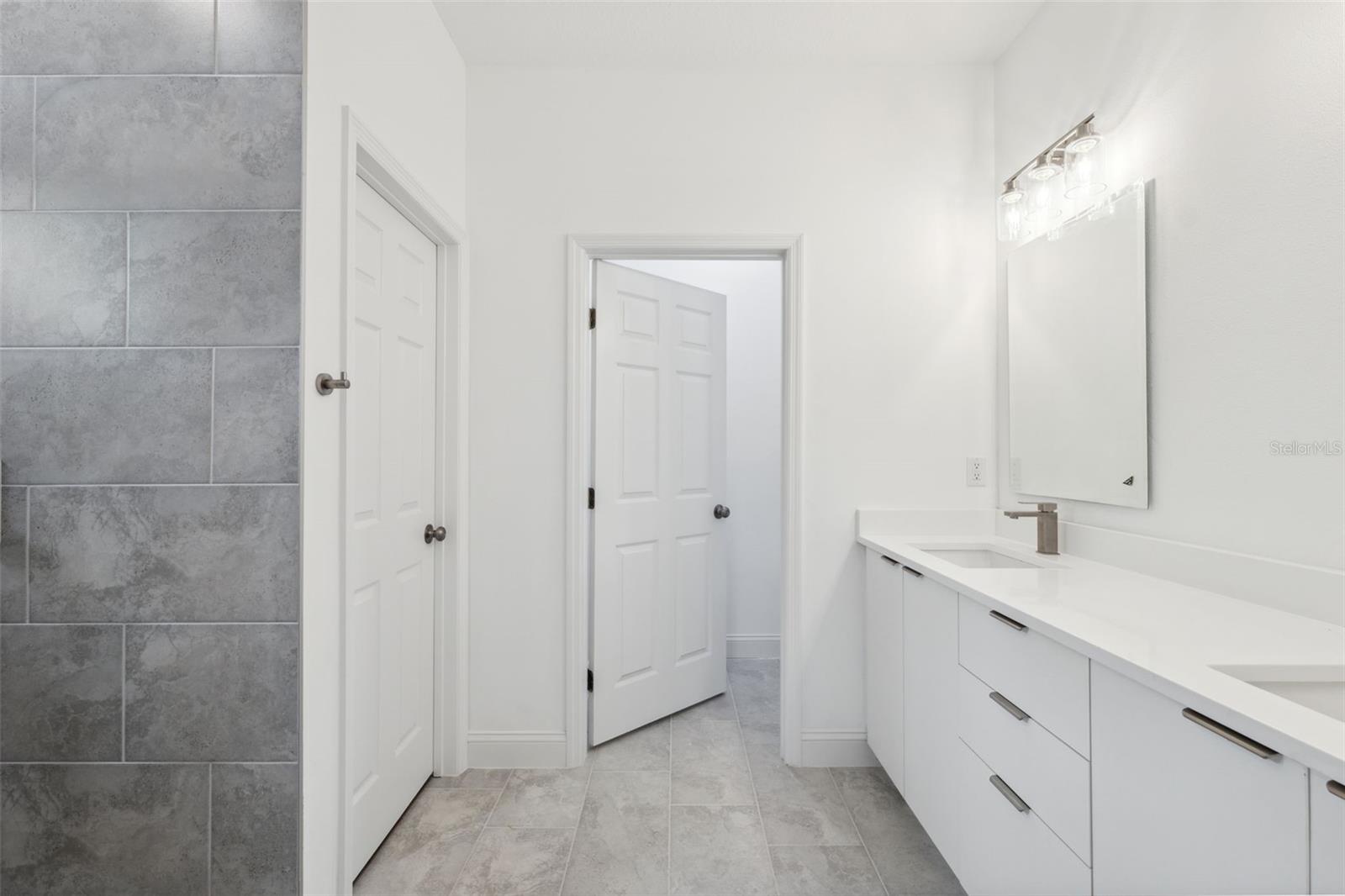 CITRUS SPGS UNIT 04 - Residential