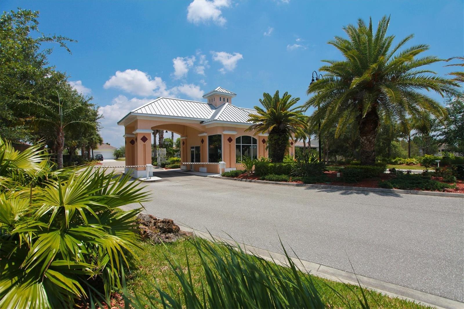 KINGS GATE PH 06 - Residential