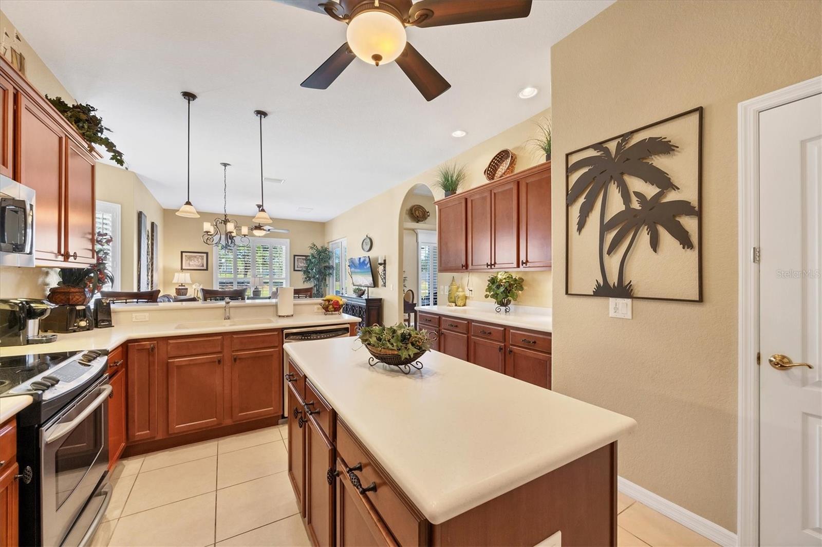 KINGS GATE PH 06 - Residential