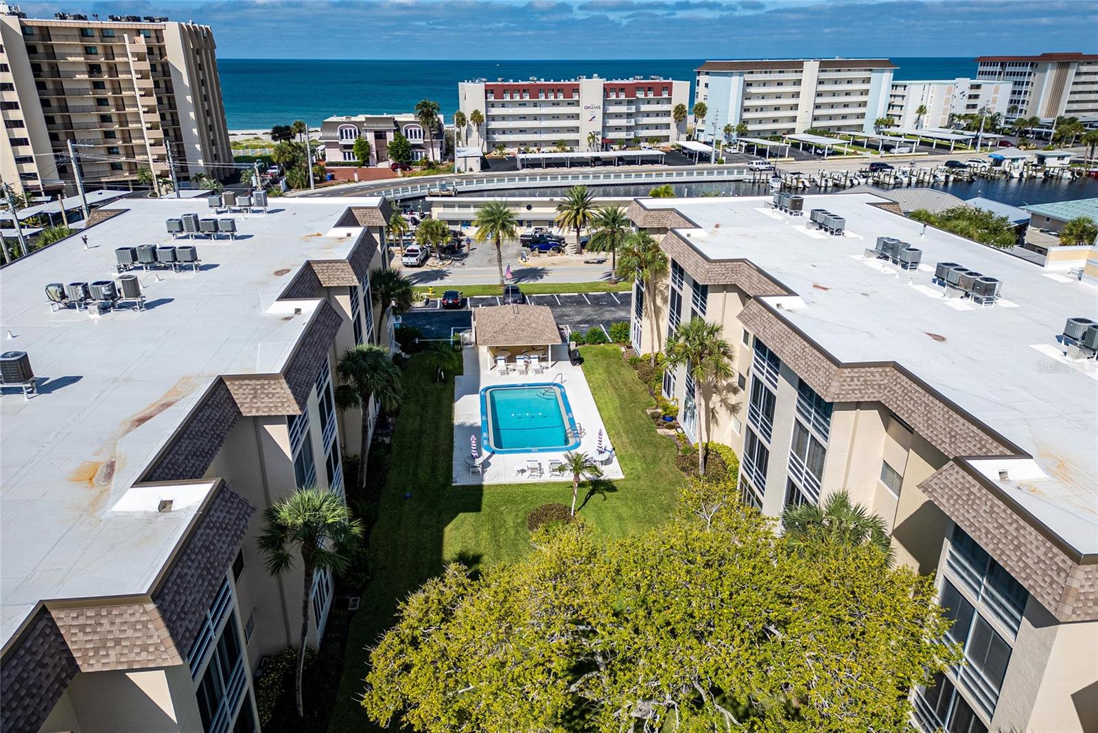 995 LAGUNA DRIVE 305