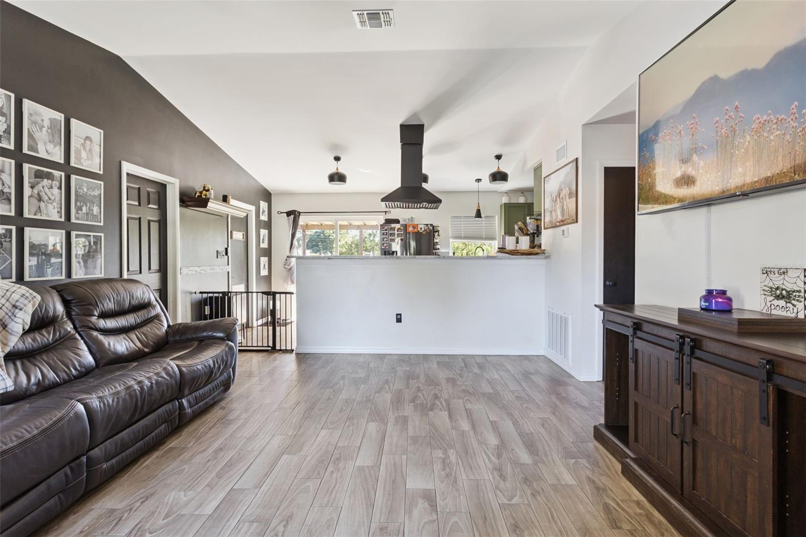 SUN COUNTRY VILLAGE - Residential