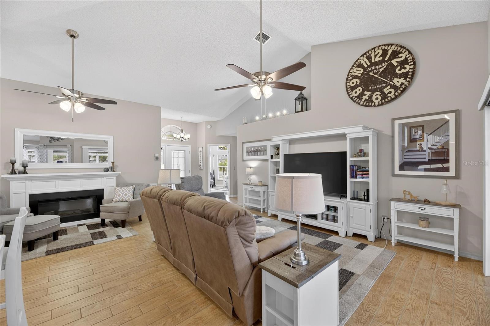 SUN CITY CENTER UNIT 162 PH - Residential