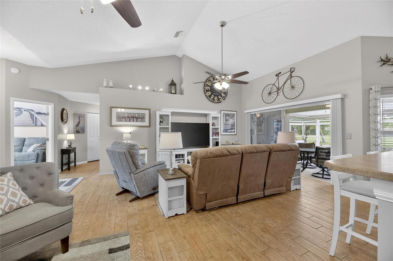 SUN CITY CENTER UNIT 162 PH - Residential