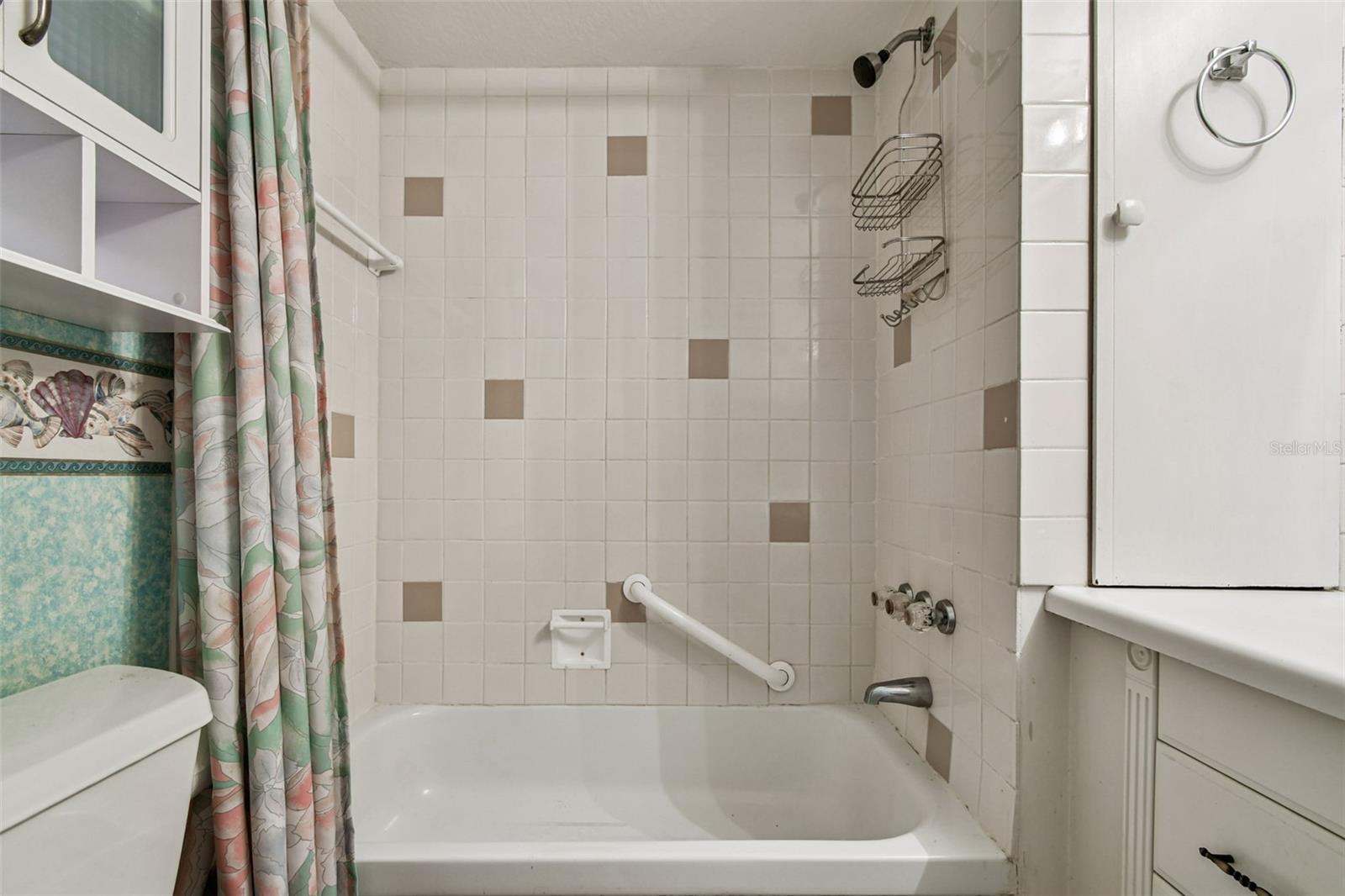 LEISURE LAKE MOBILE HOME PARK CO-OP - Residential