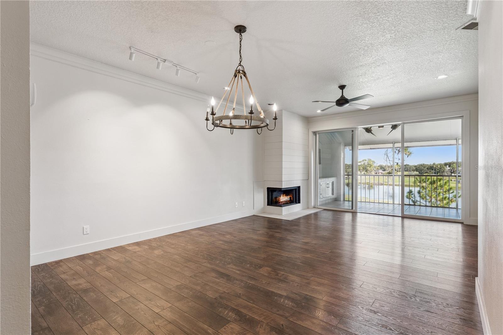 467 HAMPTONCREST CIRCLE 301