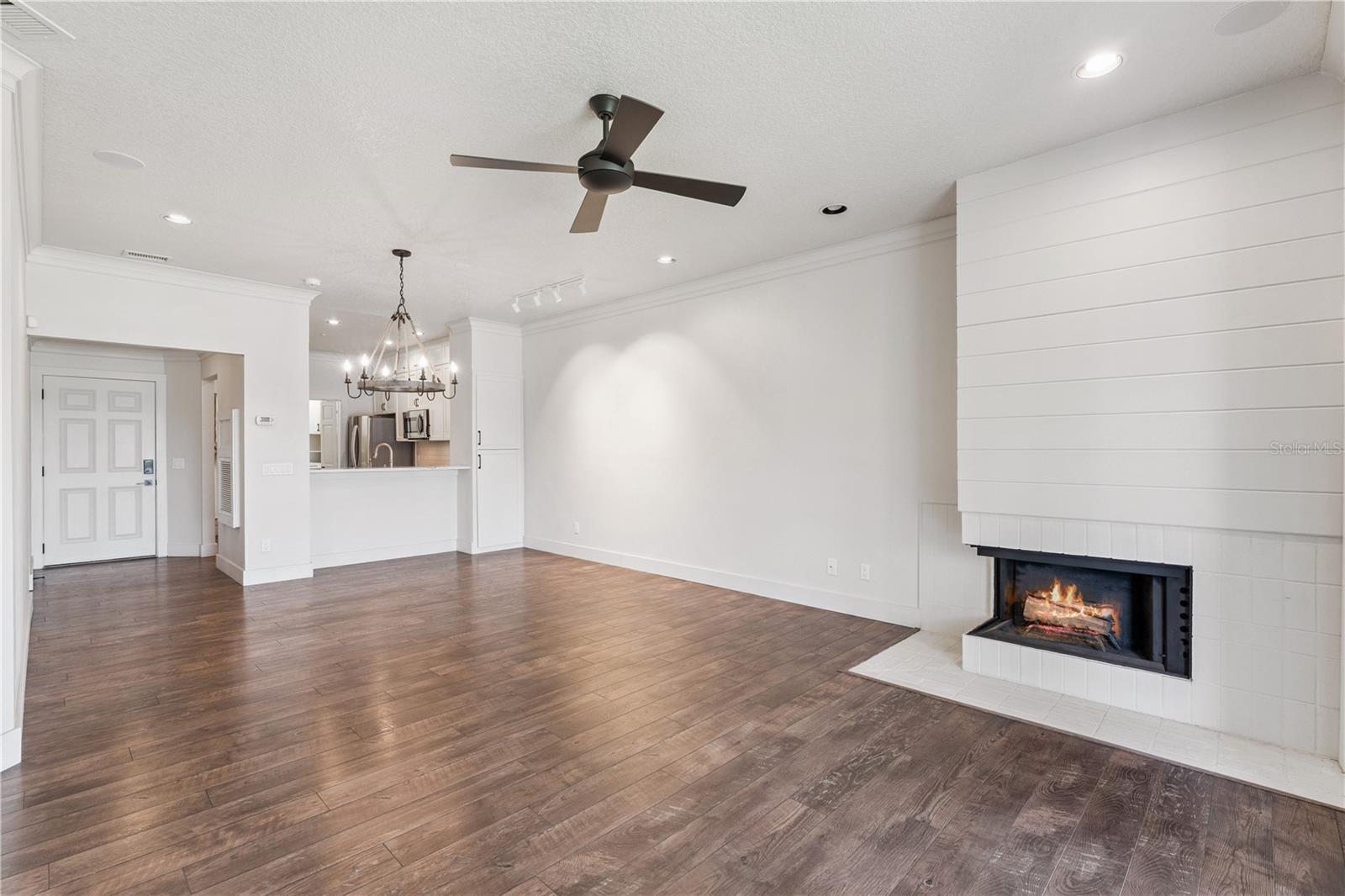 467 HAMPTONCREST CIRCLE 301