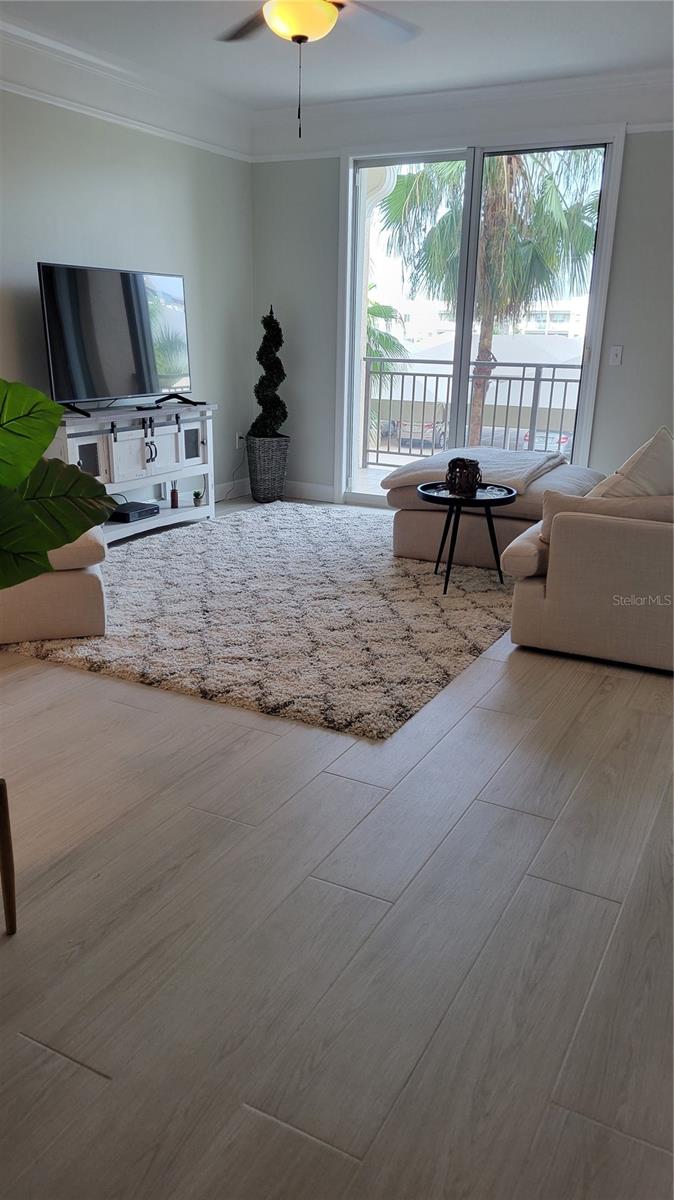 RENAISSANCE 1 - Residential Lease