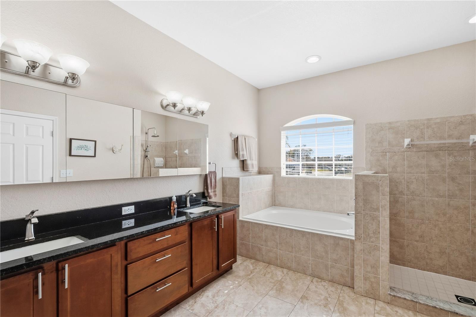 PRINCETON MANOR - Residential