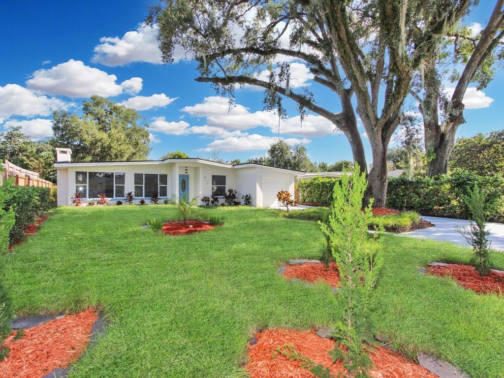 Photo of 913 Buckwood Drive, Orlando, FL 32806 (MLS # S5144180)