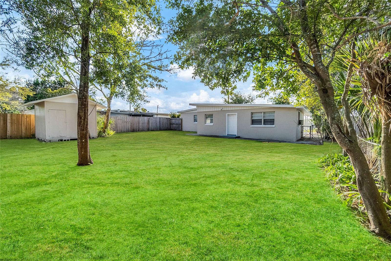 PINE HILLS SUB 11 - Residential Lease