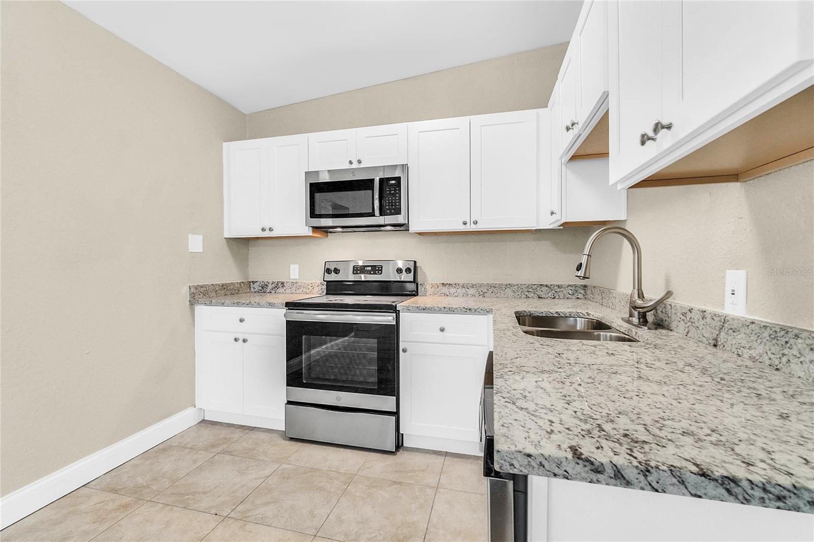 PINE HILLS SUB 11 - Residential Lease