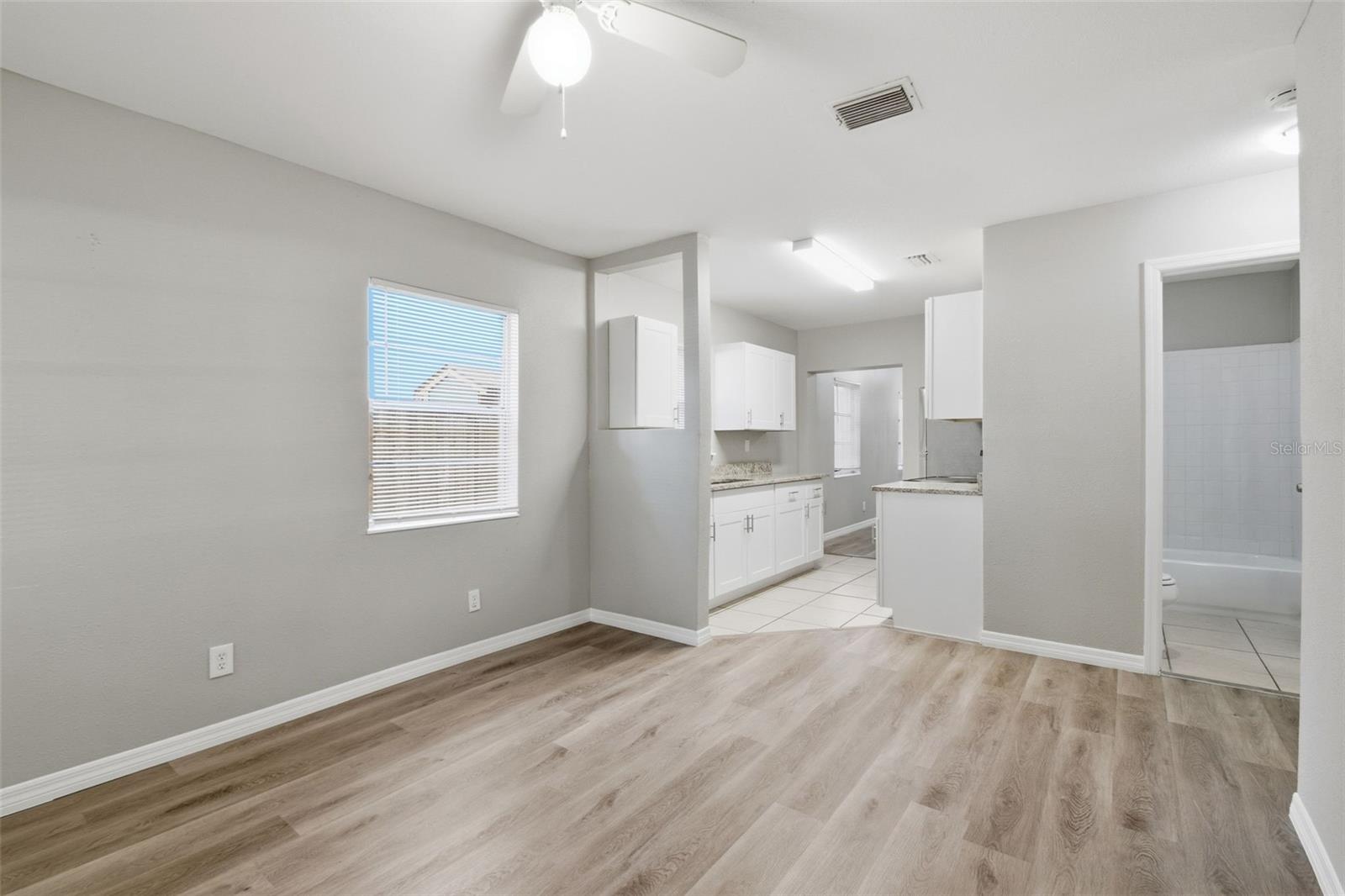 ELLIOTTS E E SUB - Residential