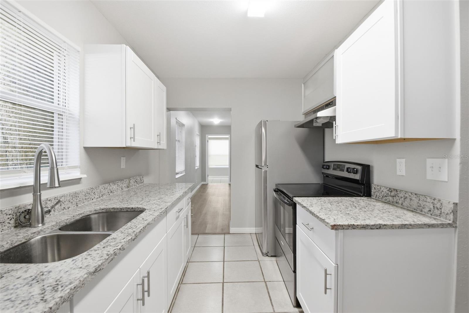 ELLIOTTS E E SUB - Residential