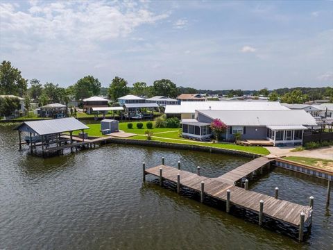 Photo of 164 Moonlite Drive, Welaka, FL 32193 (MLS # FC311427)