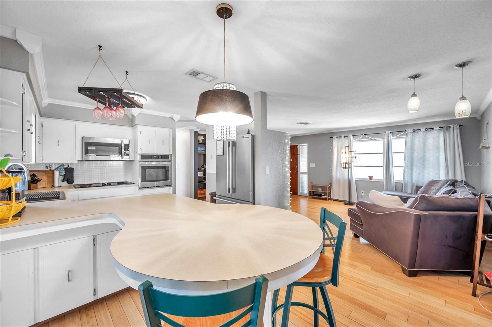 SHERYL MANOR - Residential