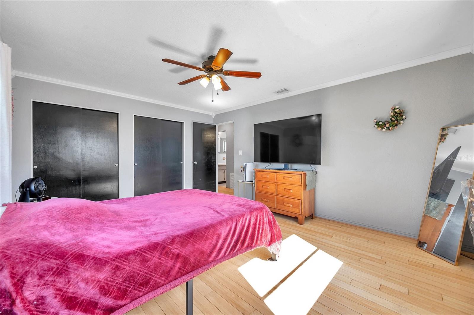 SHERYL MANOR - Residential