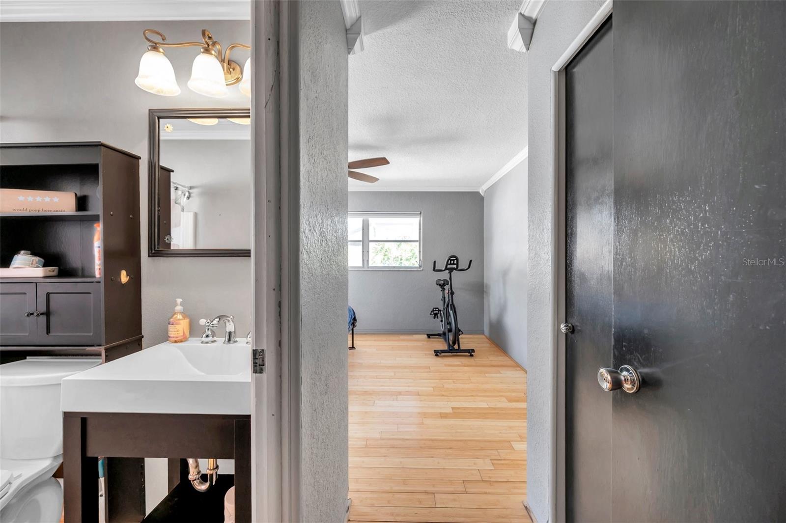 SHERYL MANOR - Residential