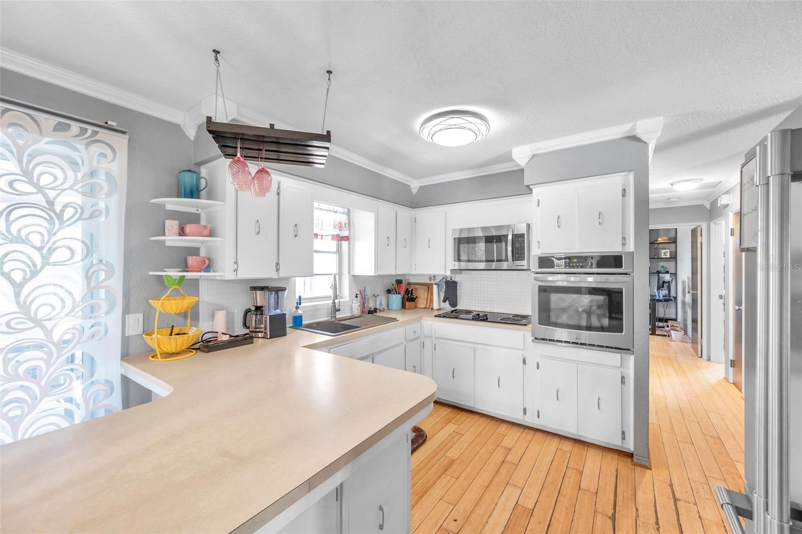 SHERYL MANOR - Residential