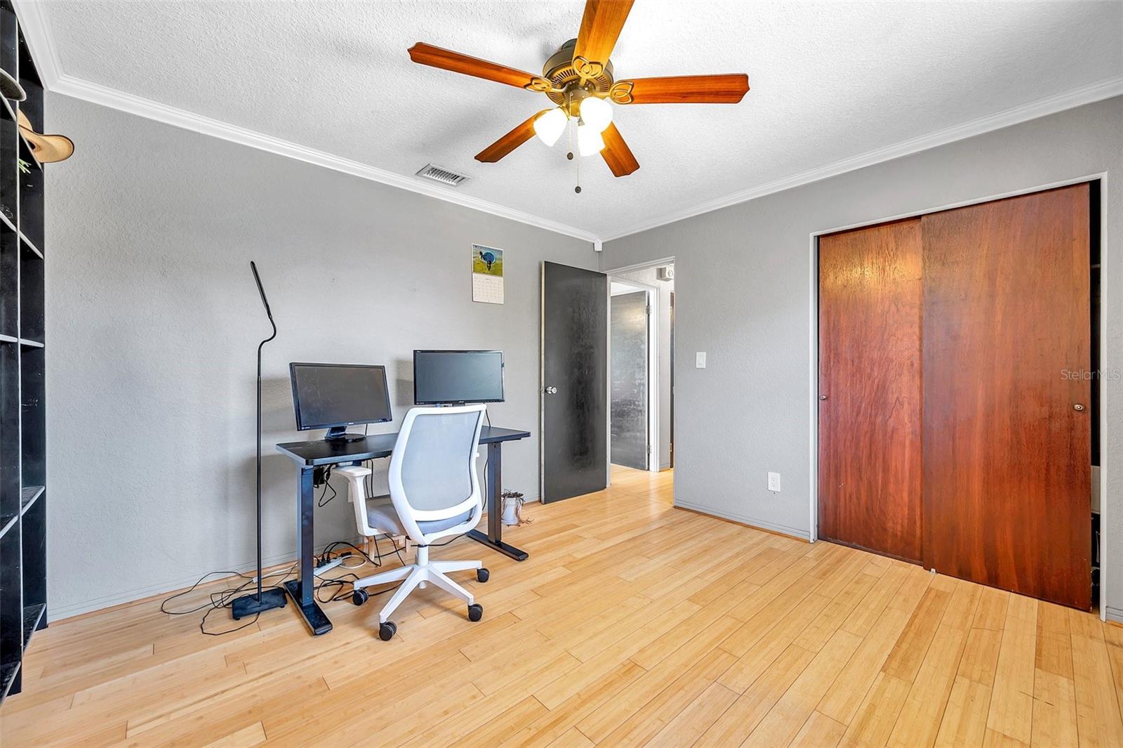 SHERYL MANOR - Residential