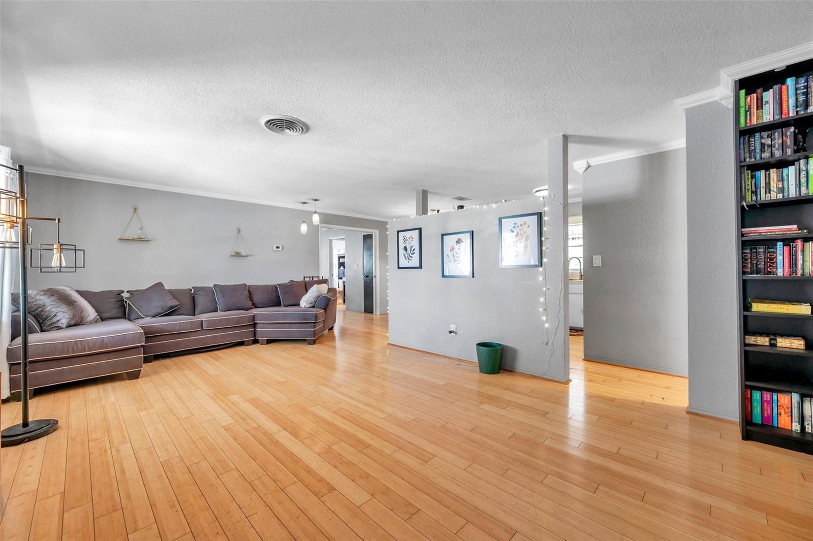 SHERYL MANOR - Residential