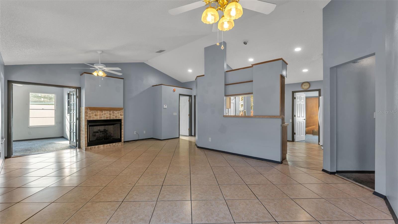 SOUTH POINTE PH 01 - Residential