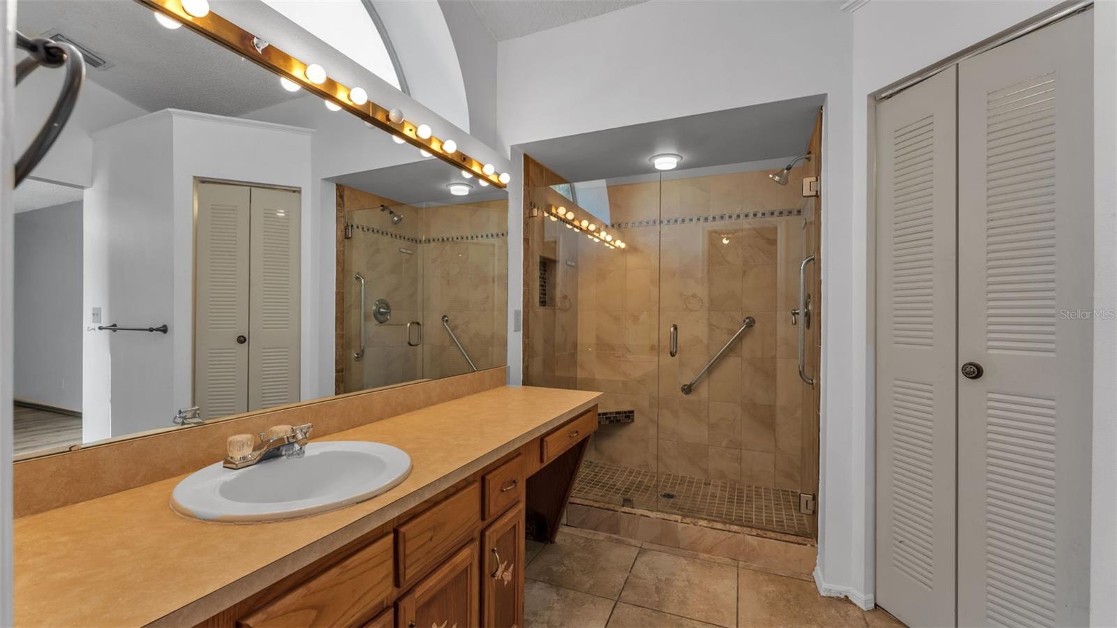 SOUTH POINTE PH 01 - Residential