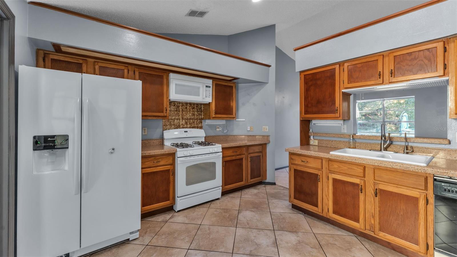 SOUTH POINTE PH 01 - Residential