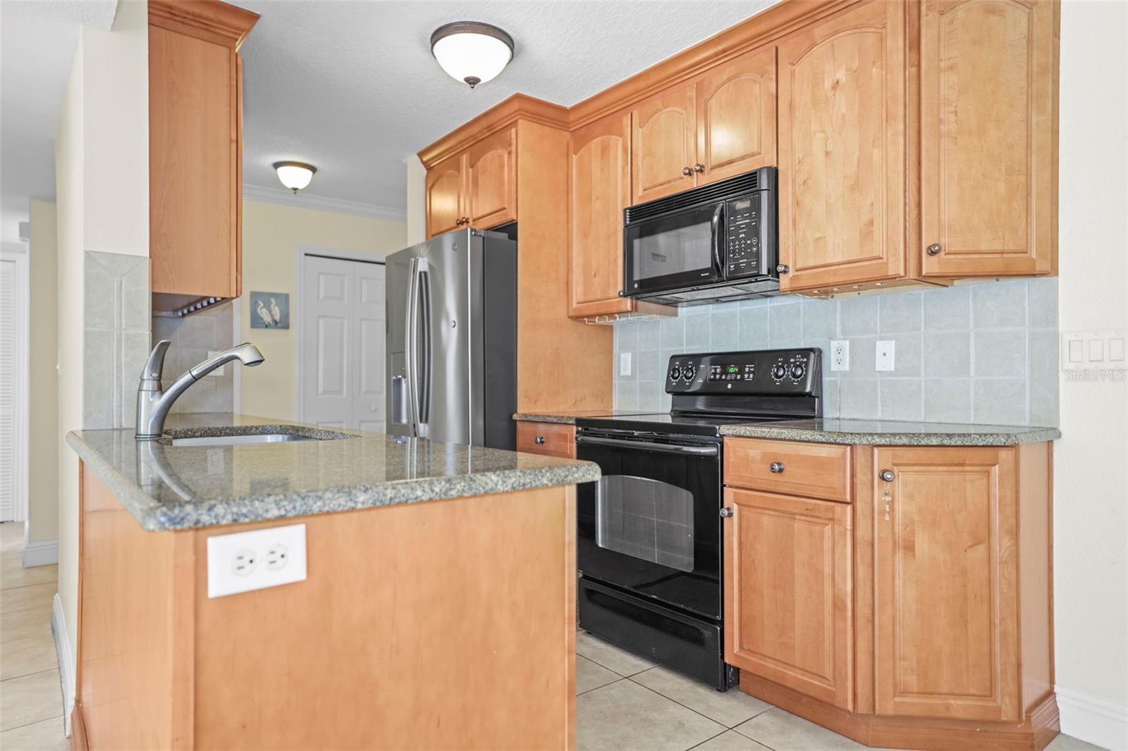 NINE FIFTY BROADWAY - Residential